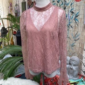 💜💜MAUVE LACE BLOUSE W/LINING💜💜